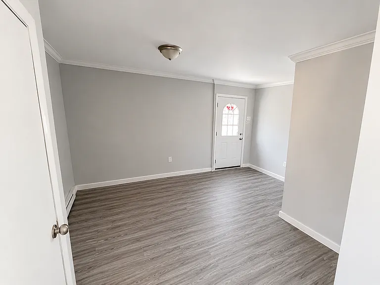 60 Dowell St #A — Photo 4