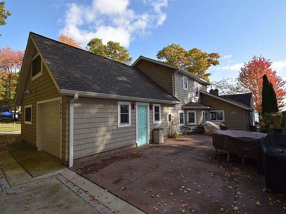 5th image of 2404 Northeast Dr