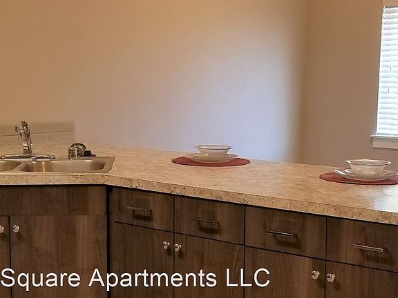 3rd image of 9700 NE 76th St #6658254