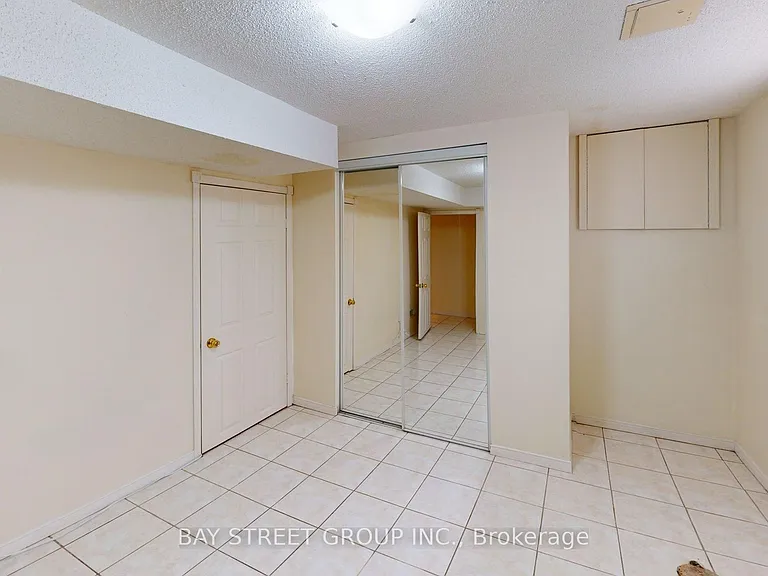 36 Grandview Ave #BASEMENT — Photo 7