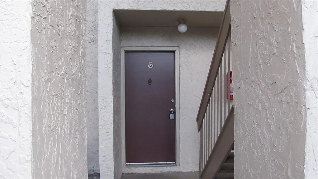 1 bed, 1.0 bath, 747 sqft, $1,400 — Photo 2