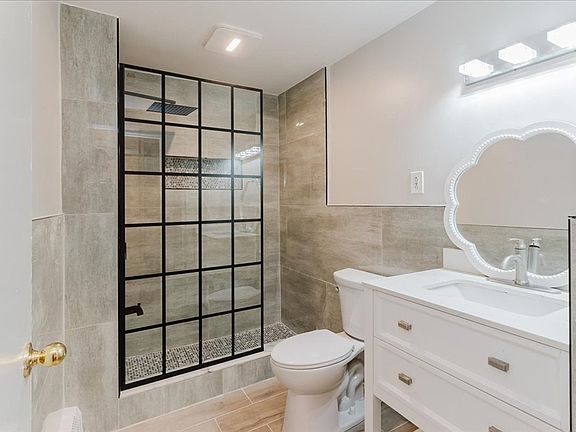 5th image of 1680 Commonwealth Ave APT 2