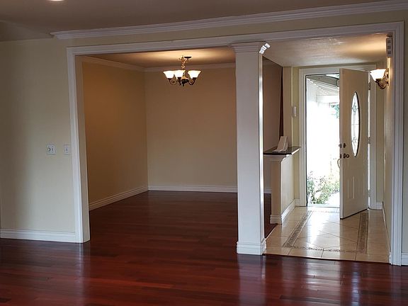 3rd image of 5547 Chesbro Ave