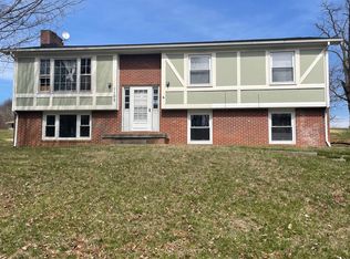 1109 Memorial Dr, Pulaski, VA 24301