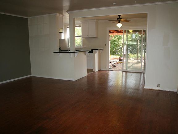 2nd image of 519 Moorland St