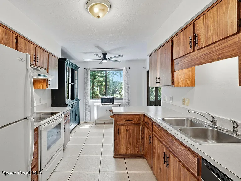 9020 York Ln #10H — Photo 12