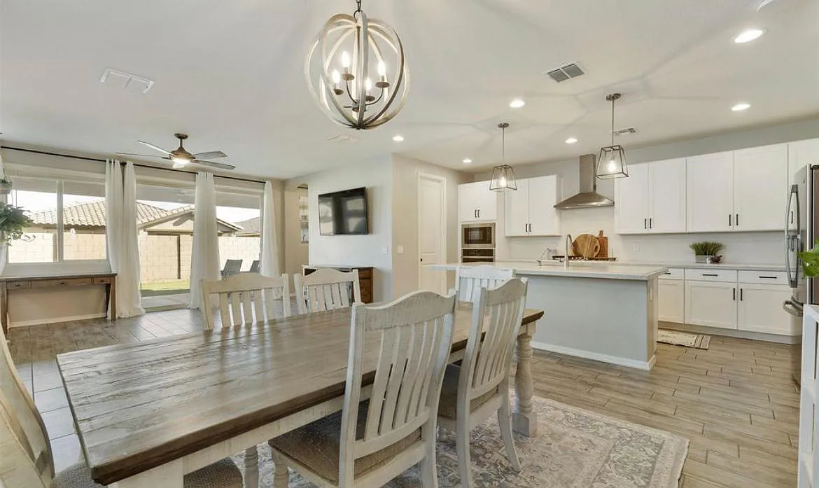 2824 W Rainbow Dr — Photo 4