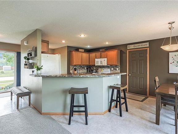 2nd image of 5103 SW Wildflower Dr