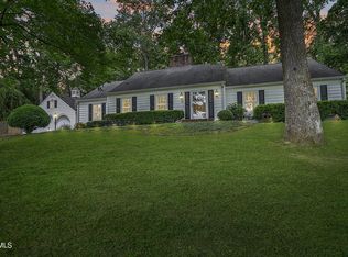 229 Forest Hills Dr, Bristol, TN 37620