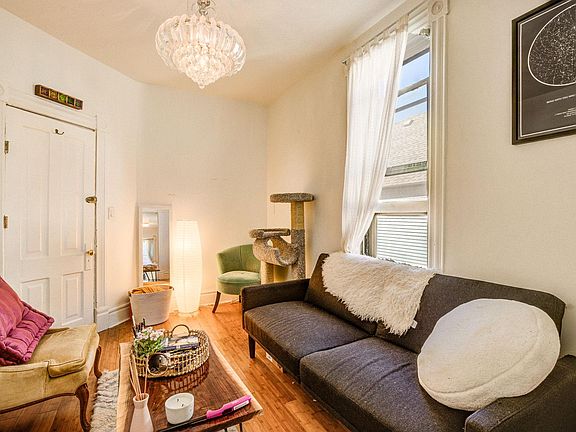 3rd image of 449 Selby Ave #3