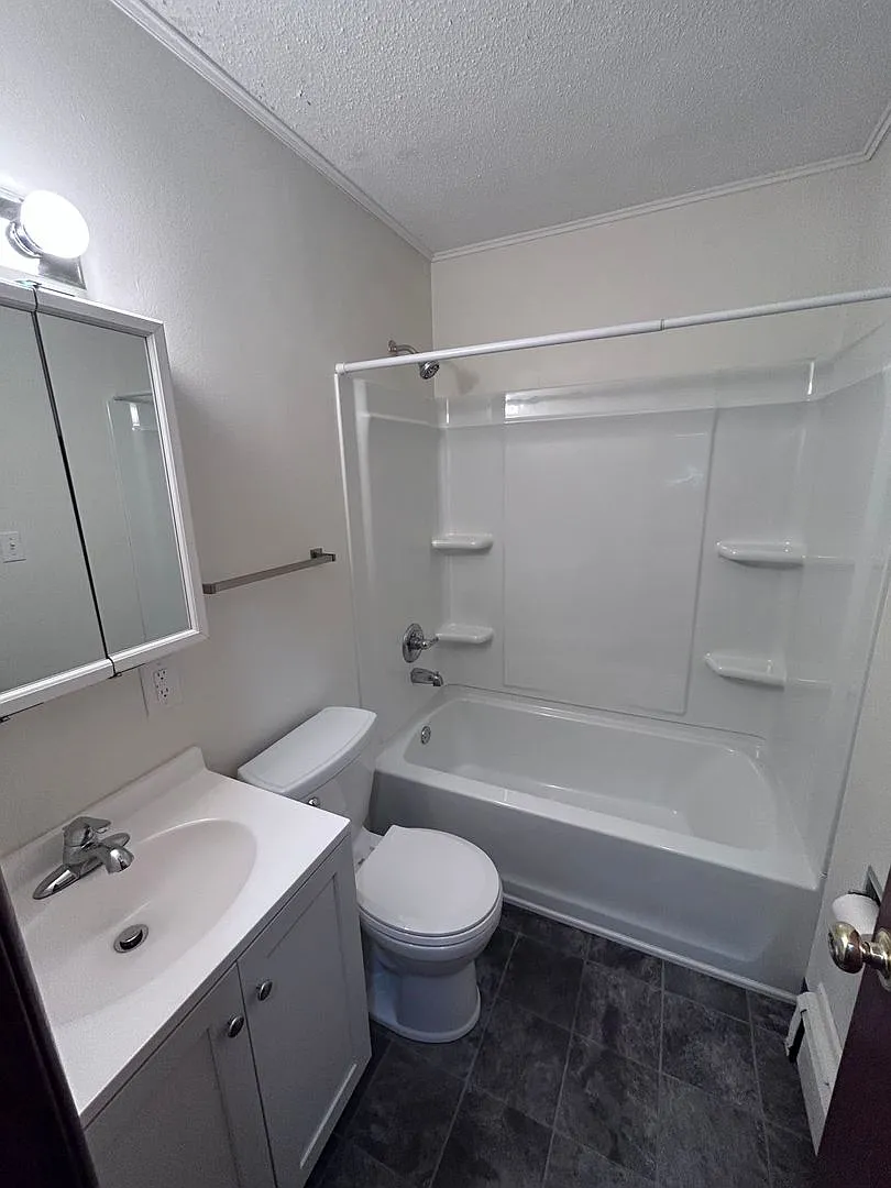 Kingstone Apartments 2 — Photo 2