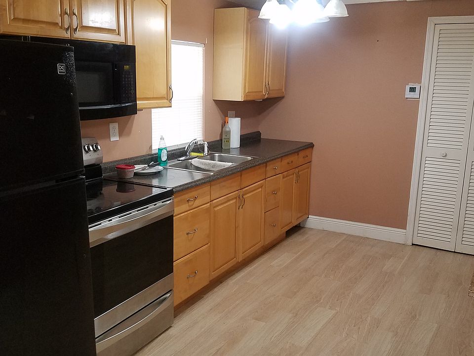 2nd image of 4961 Jupiter Rd