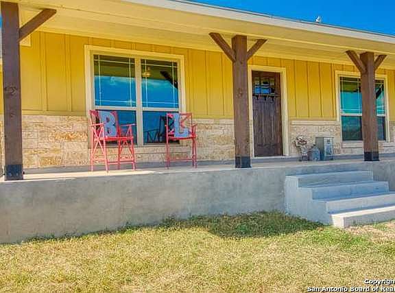 3rd image of 4181 County Road 302