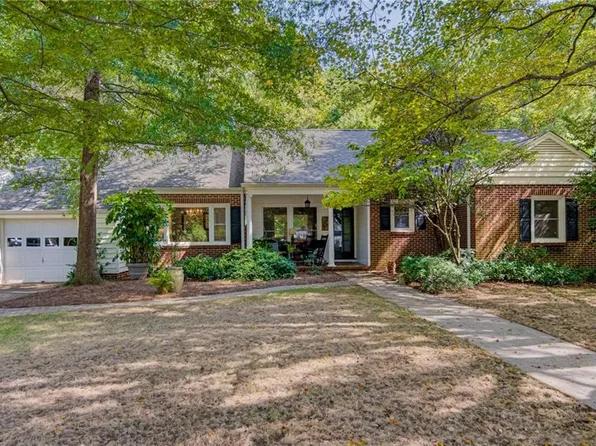 102 Beverly Pl, Greensboro, NC 27403