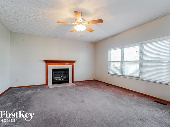 3rd image of 1950 Bellflower Ct