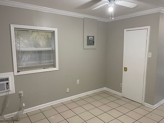 4th image of 528 SW 5th Ave 528 Sw 5th Ave #2