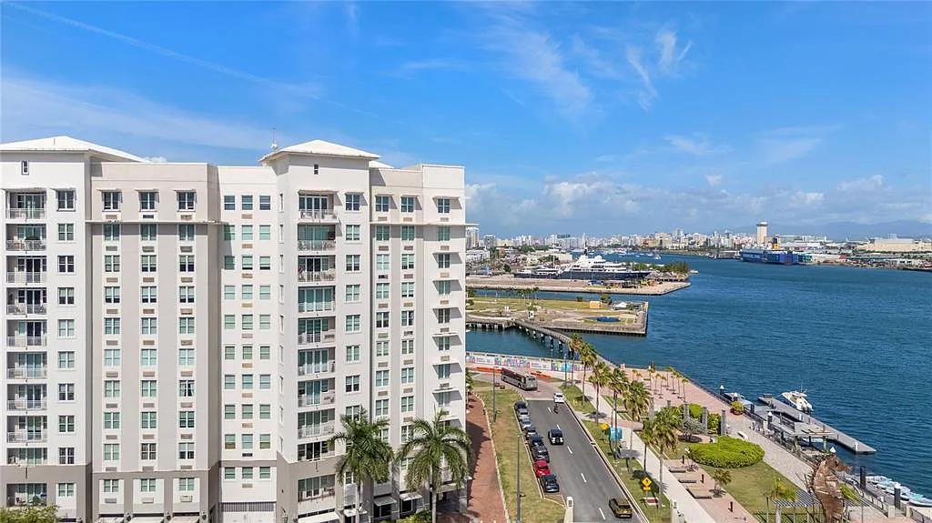 Building Photo - 100 Calle Del Muelle St #2401
