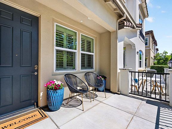 5th image of 806 Saint Rufina Ln