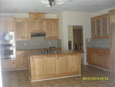 5th image of 110 Horseshoe Springs Ct NE
