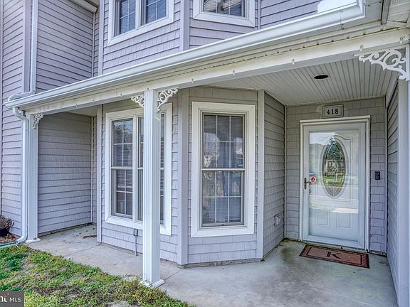 4th image of 418 S Spinnaker Ln #82