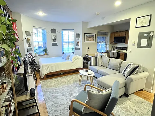 529 Columbus Ave #1 Photo 1