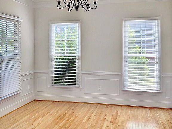 4th image of 125 Bullard Cir
