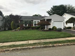 11 Lesley Dr, Marlboro, NJ 07746