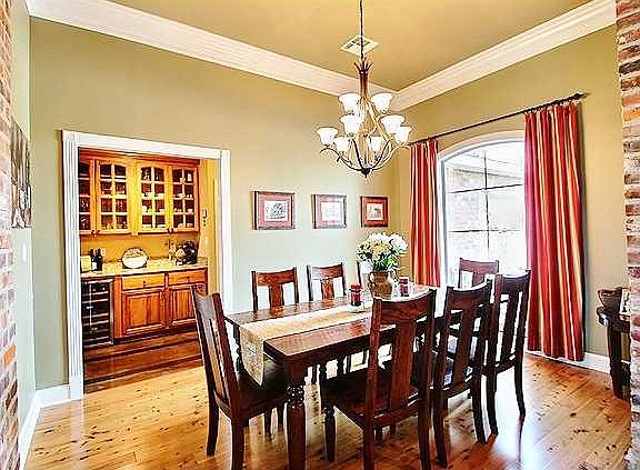 4th image of 208 River Valley Ct