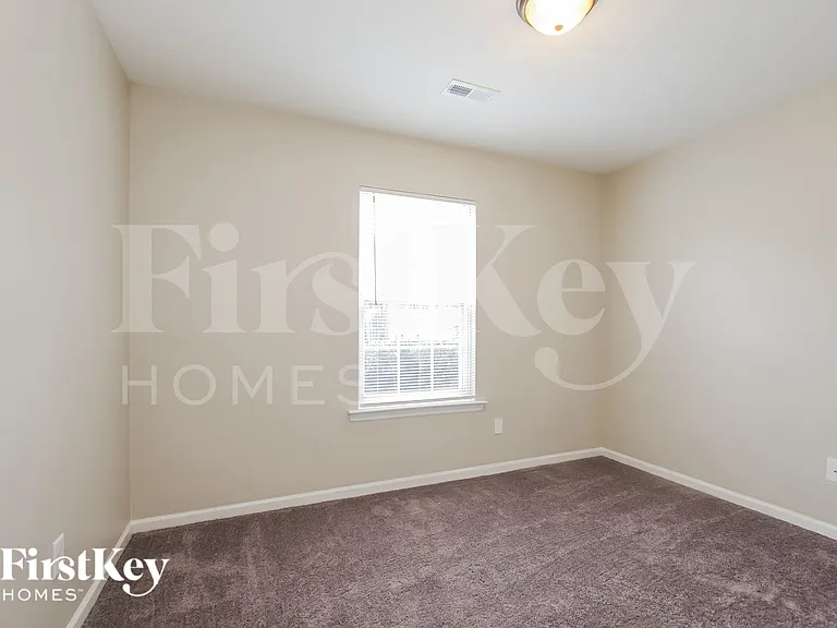 5823 Hamilton Oaks Dr — Photo 10