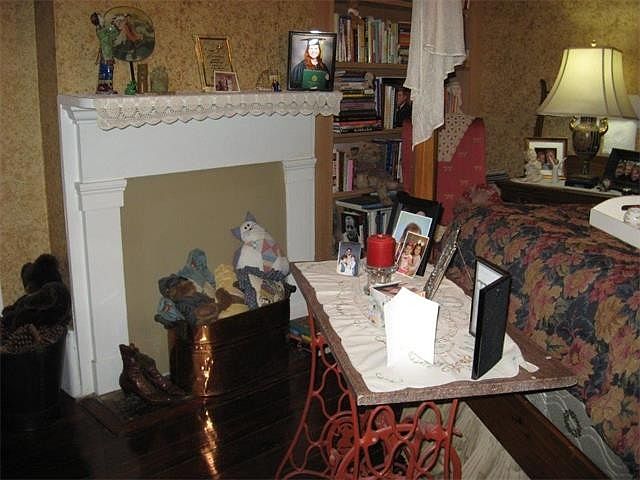 1st image of 518 Alix St