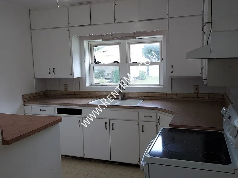 709 SW Medford Ave — Photo 10