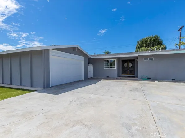 922 Toddy St, Santa Ana, CA 92703