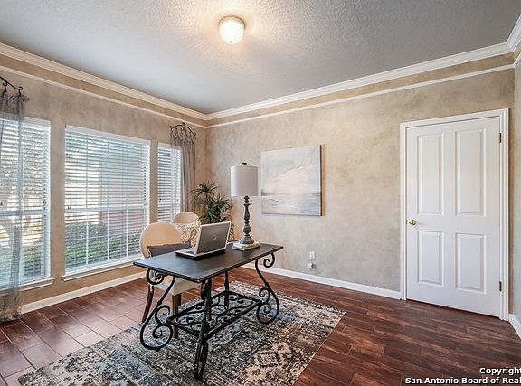 4th image of 1610 Adobe Square Dr