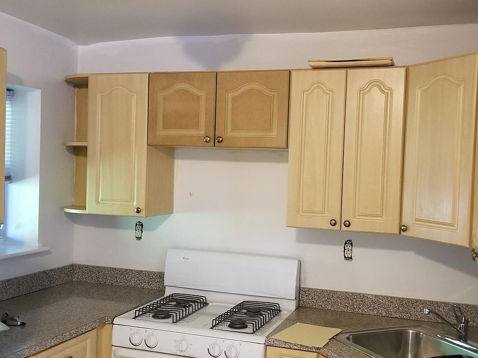 1st image of 3200 Spencer Dr #1