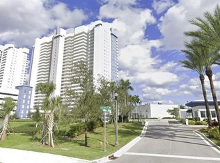 15051 Royal Oaks Ln APT 1704, North Miami, FL 33181