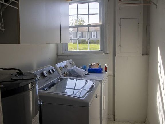 3rd image of 1601 Fairfield Ave