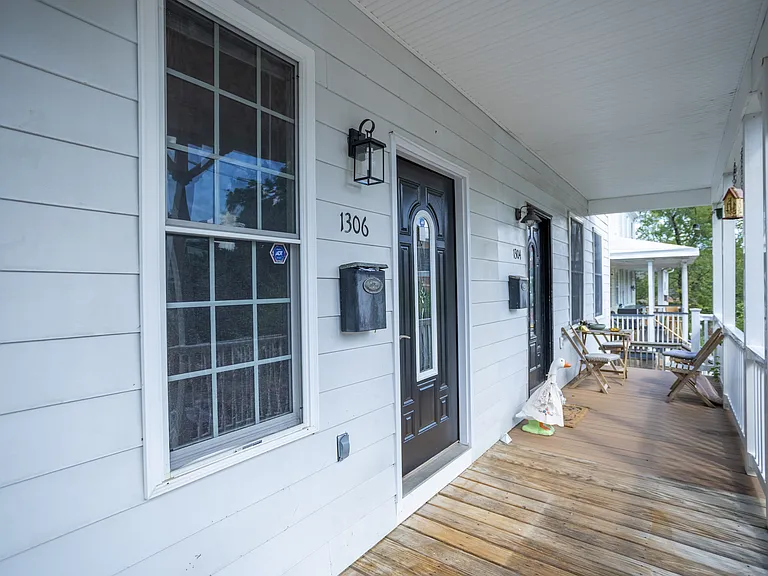 1306 W Clay St — Photo 33