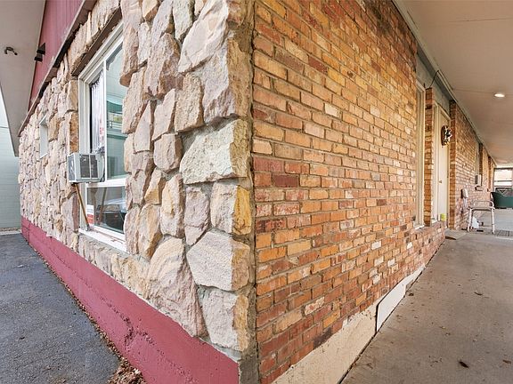 4th image of 1111 S 3rd St W