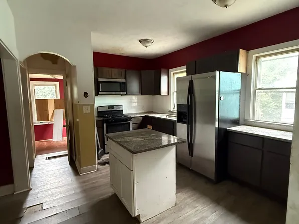 676 E 126th St, Cleveland, OH 44108