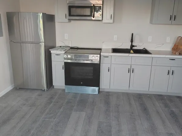 304 N 5th Ave, Barstow, CA