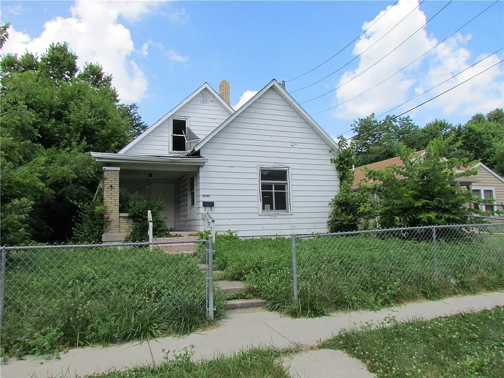 3042 Ralston Ave photo 1