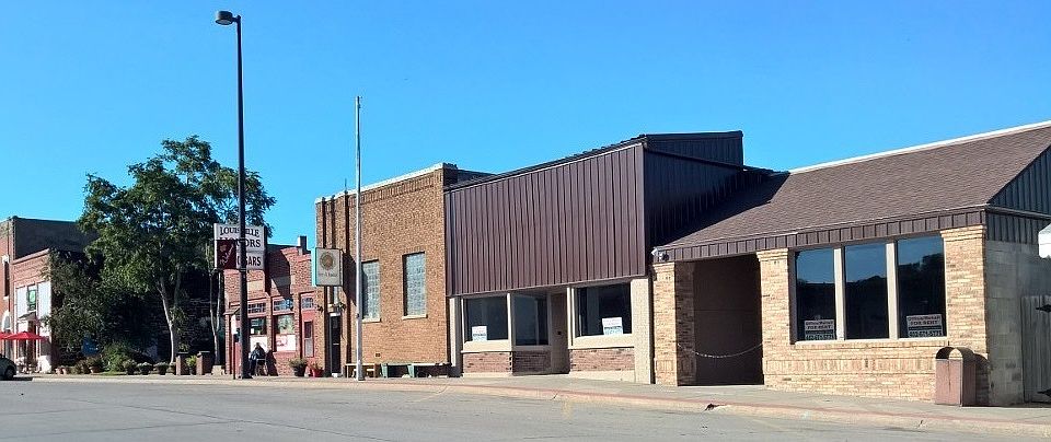 1st image of 115 Main St