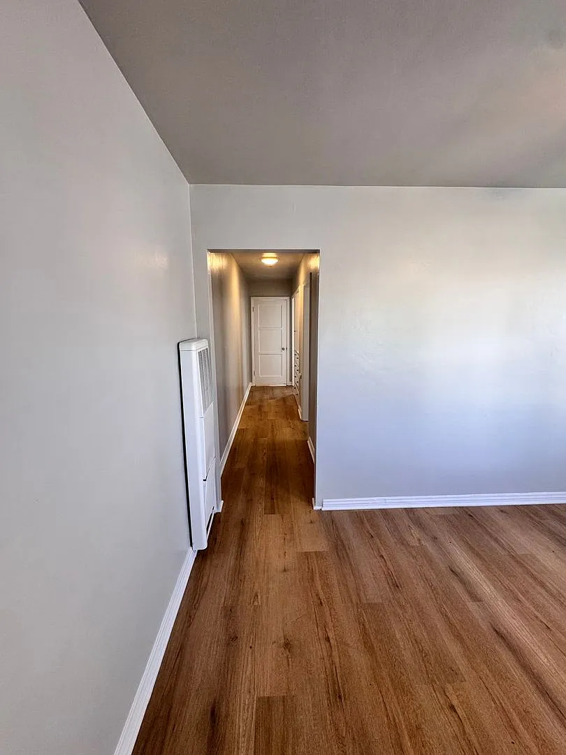 739 E. Willow — Photo 3