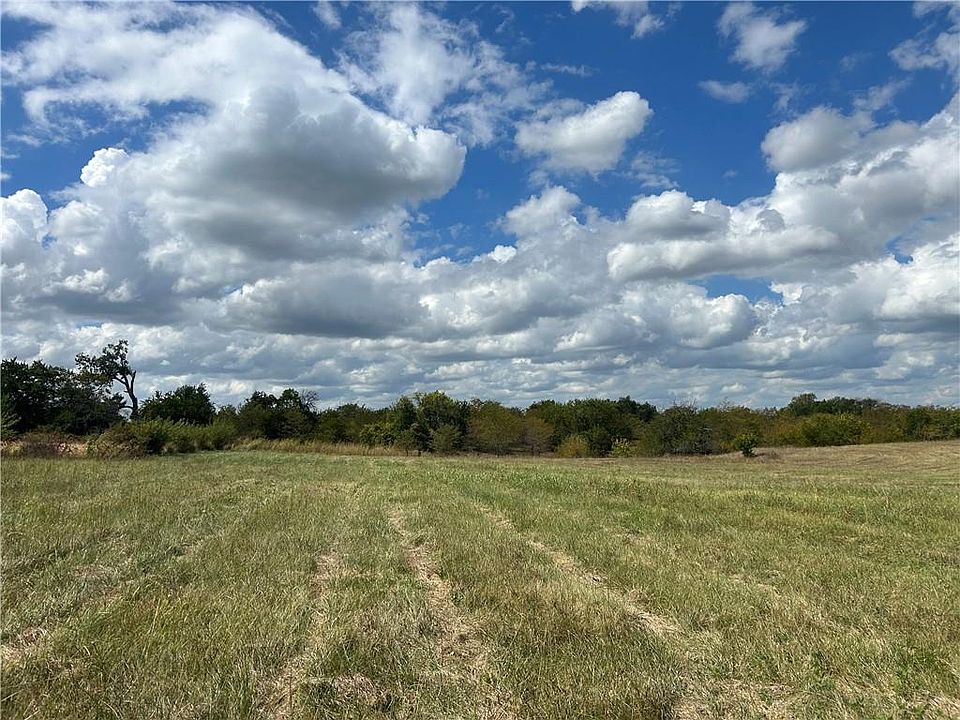2nd image of 6 Lakeview Acres