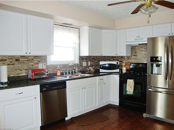 2nd image of 717 Charlotte Dr