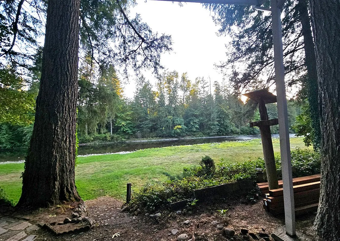 2 bed, 1.0 bath, 946 sqft, $2,100 — Photo 1