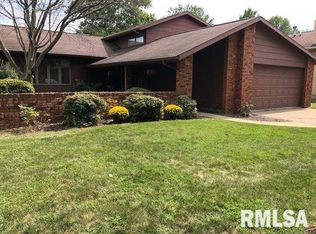 20 Arbor Dr, Jacksonville, IL 62650