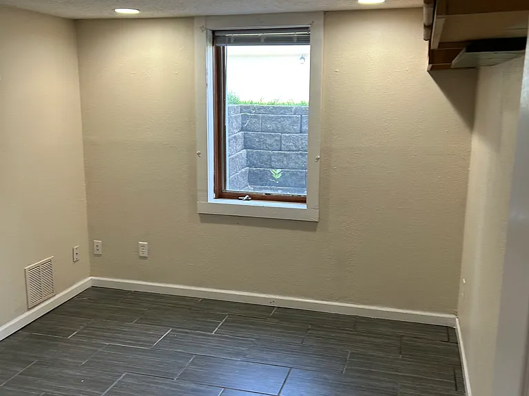 1152 C Ave NW — Photo 12