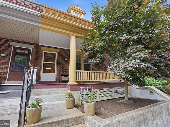 2nd image of 559 W Walnut St