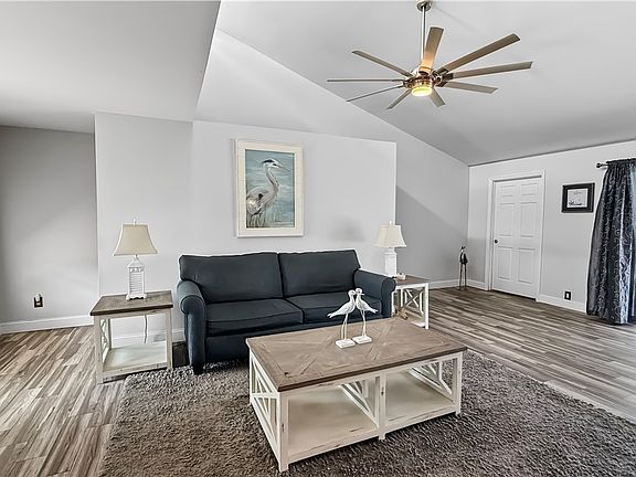 2nd image of 18028 Phlox Dr